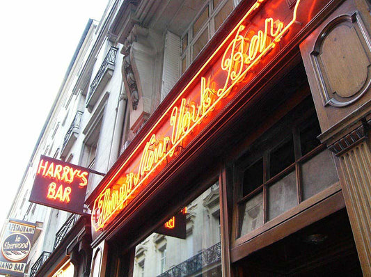 Top Ten Vintage Bars in the World #3 - Harry's New York Bar, Paris - Any Old Vintage